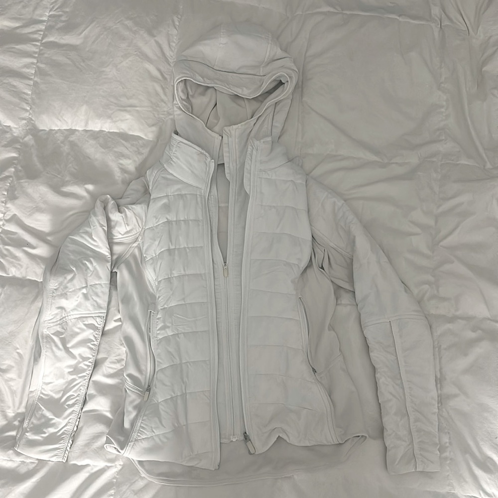 Lululemon size 6, run-on, prima loft jacket